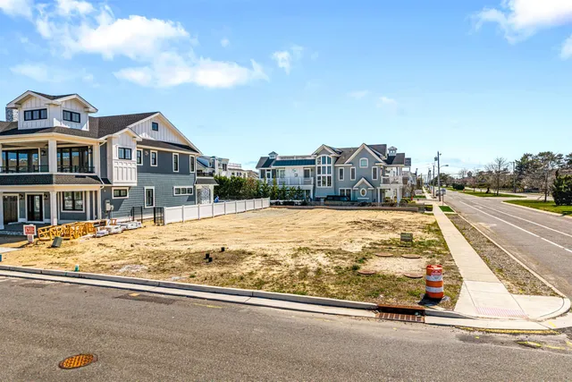 $4,280,000 | 11200 2nd, Stone Harbor, NJ 08247