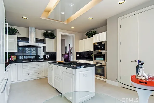 $17,000 | 10776 Wilshire Boulevard, Unit 801, Los Angeles, CA 90024