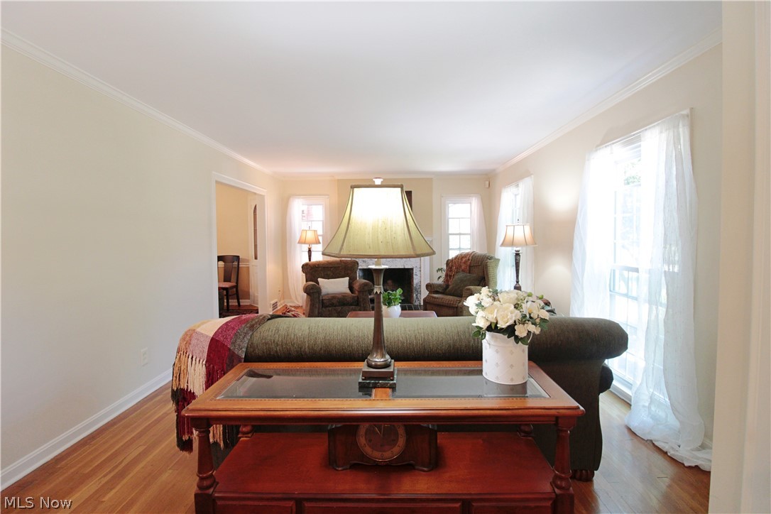 2472 Saybrook Road Cleveland, OH 44118 - Photo 11 of 41