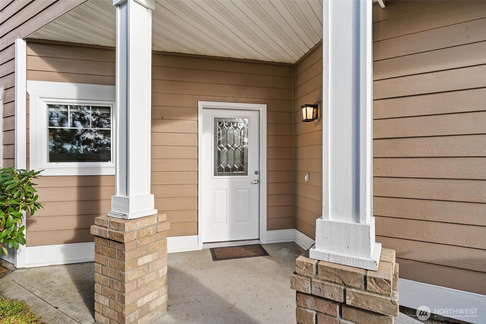 10700 Southeast 260th Street, Unit M101 Kent, WA 98030 - Photo 2 of 40