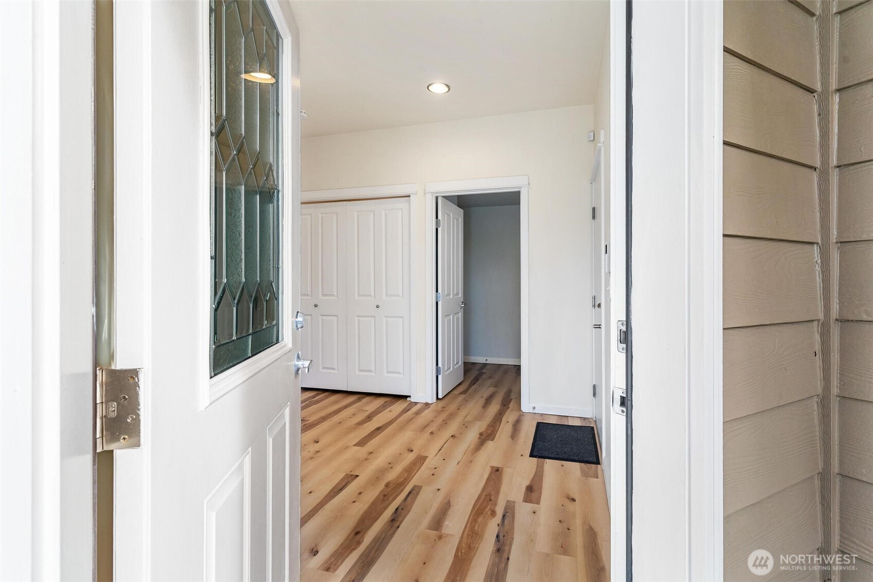 10700 Southeast 260th Street, Unit M101 Kent, WA 98030 - Photo 3 of 40