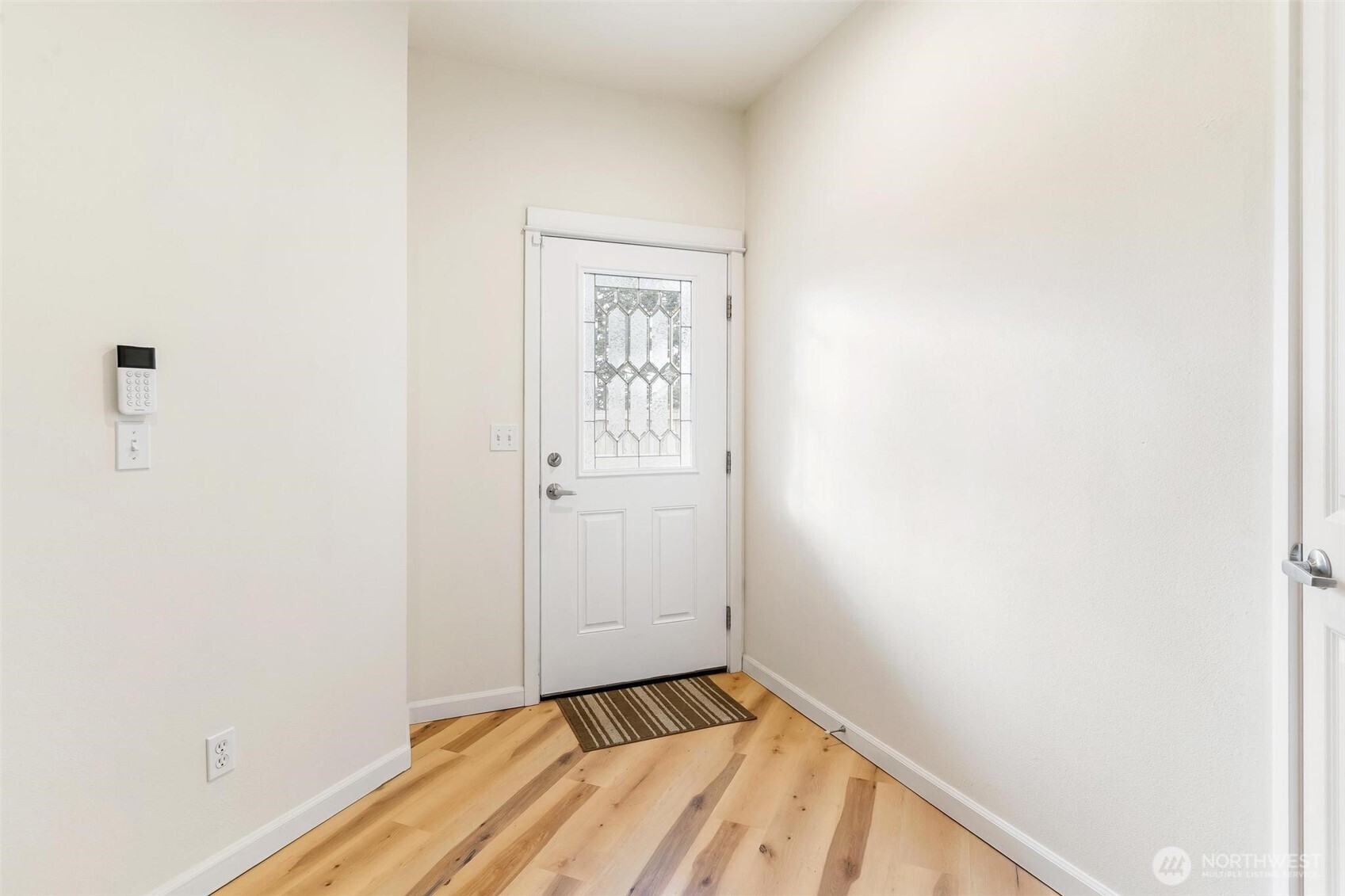 10700 Southeast 260th Street, Unit M101 Kent, WA 98030 - Photo 4 of 40