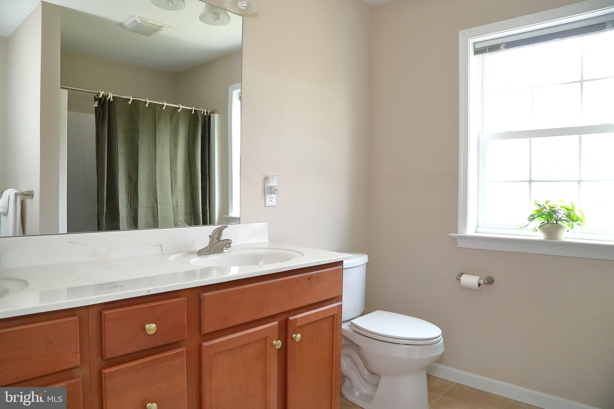 185 Waypoint Drive, Unit 236 Lancaster, PA 17603 - Photo 18 of 31 Bright and inviting bathroom oasis.