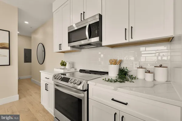 $2,995 | 927 Kennedy Street Northwest, Unit 401, Washington, DC 20011