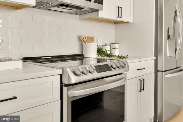 $2,995 | 927 Kennedy Street Northwest, Unit 401, Washington, DC 20011