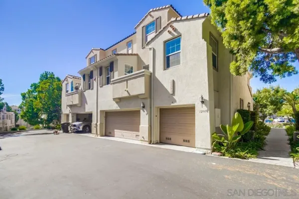 $3,100 | 1298 Fools Gold Way, Unit 4, Chula Vista, CA 91913