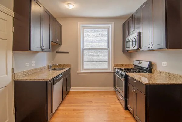 $2,430 | 3023 West Diversey Avenue, Unit 3, Chicago, IL 60647