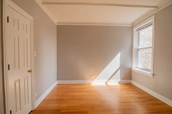 $2,430 | 3023 West Diversey Avenue, Unit 3, Chicago, IL 60647