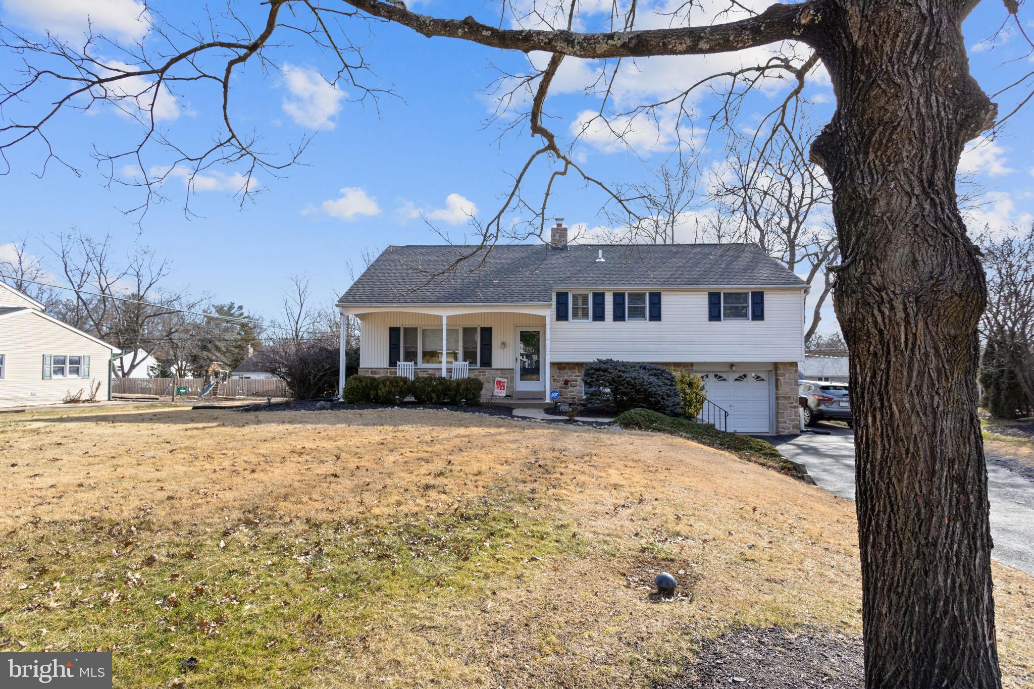 313 Upper Valley Road North Wales, PA 19454 - Photo 1 of 29