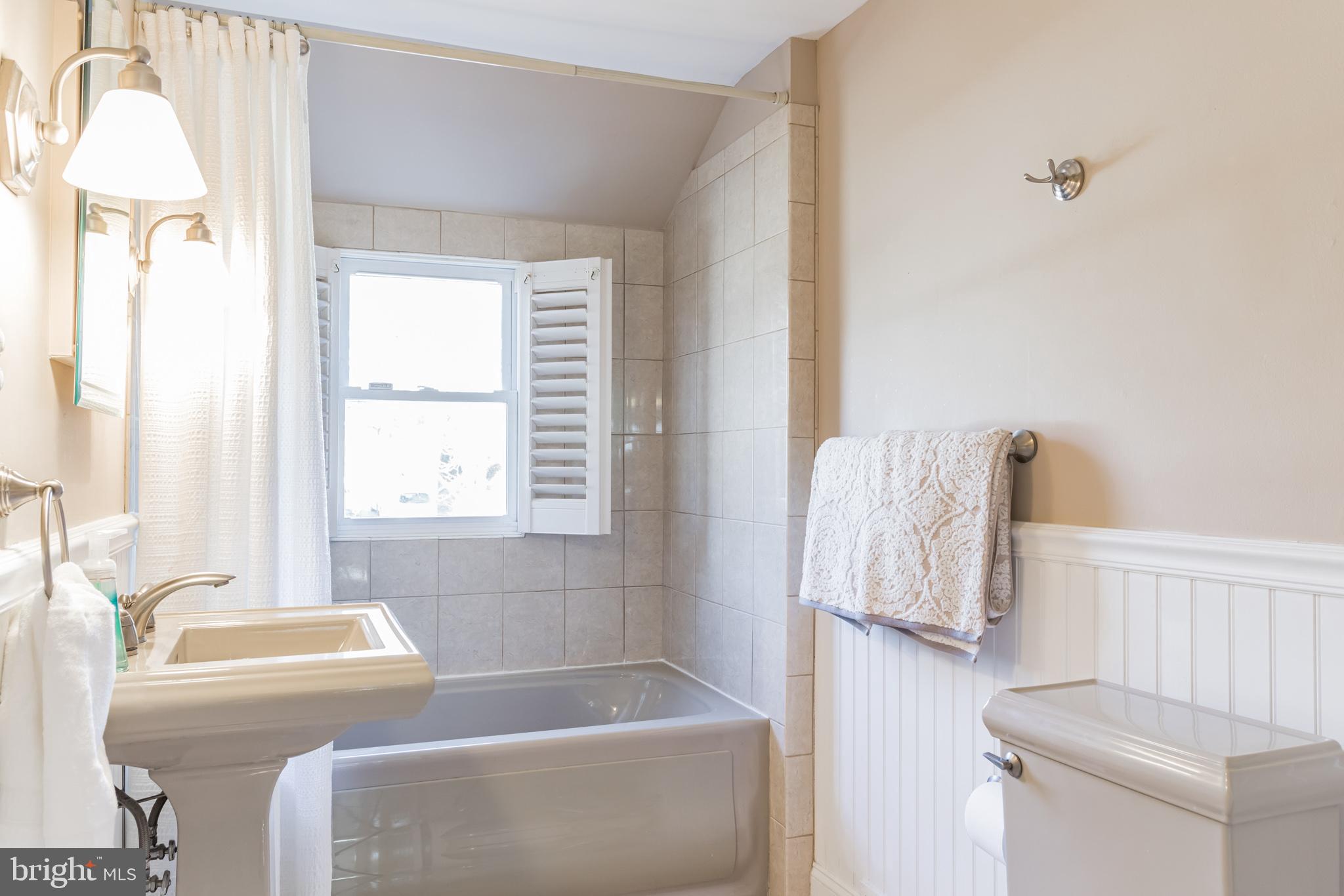 313 Upper Valley Road North Wales, PA 19454 - Photo 18 of 29 Bathroom 2