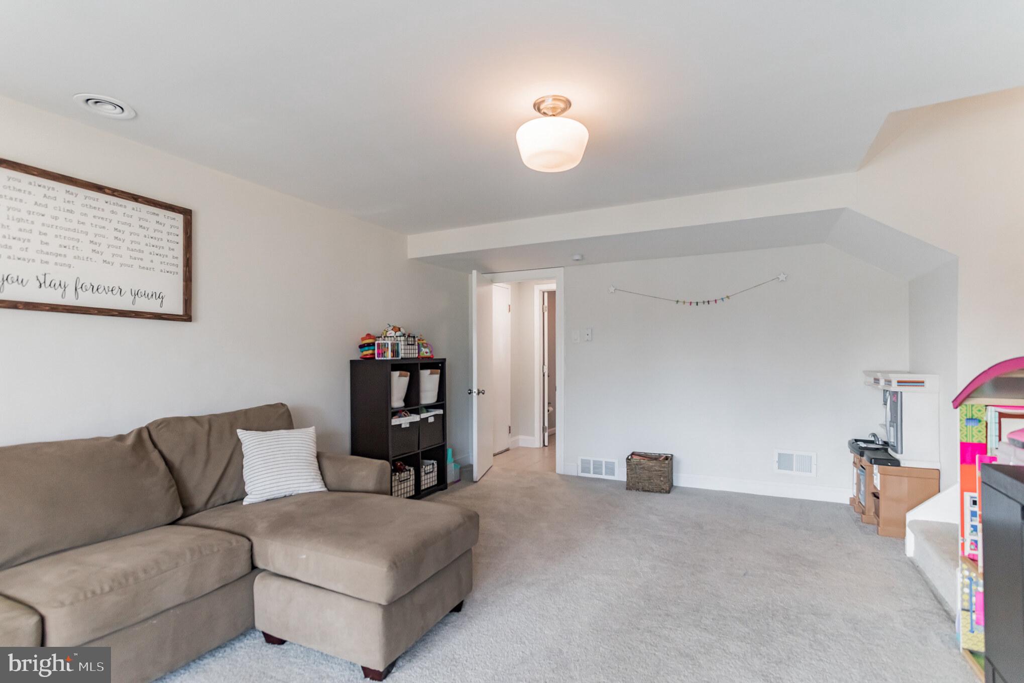 313 Upper Valley Road North Wales, PA 19454 - Photo 25 of 29