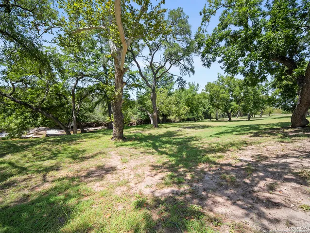 $350,000 | 710 Chipman Lane, Bandera, TX 78003