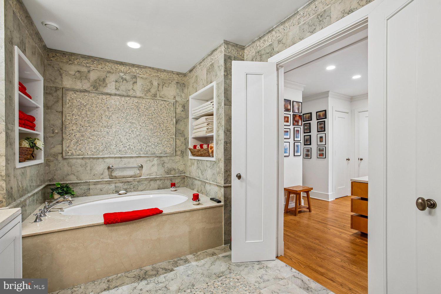 700 Belgrove Road McLean, VA 22101 - Photo 31 of 86 Primary Bath
