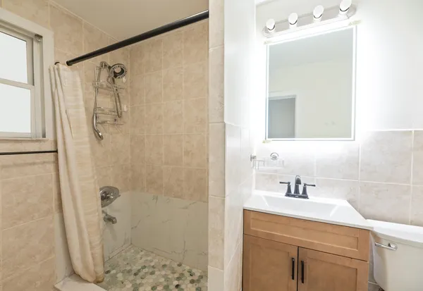 $3,500 | 9 West 15th Street, Unit 1, Bayonne, NJ 07002