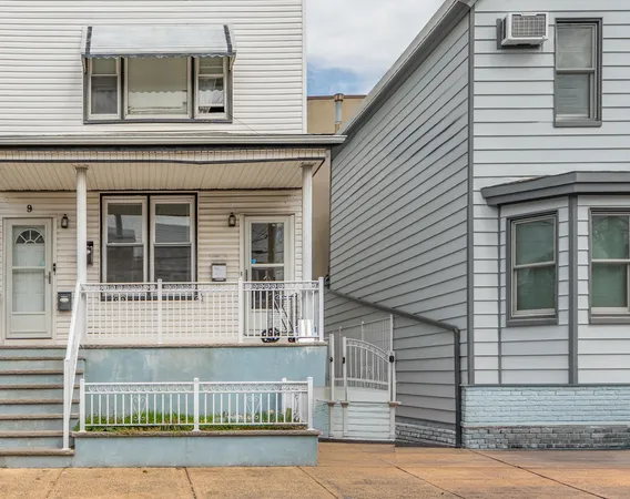 $3,500 | 9 West 15th Street, Unit 1, Bayonne, NJ 07002