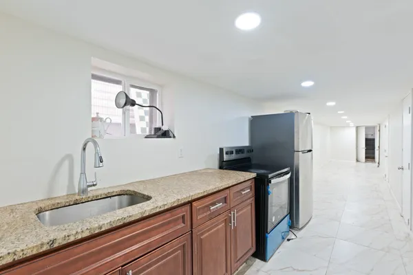 $3,500 | 9 West 15th Street, Unit 1, Bayonne, NJ 07002
