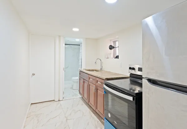 $3,500 | 9 West 15th Street, Unit 1, Bayonne, NJ 07002