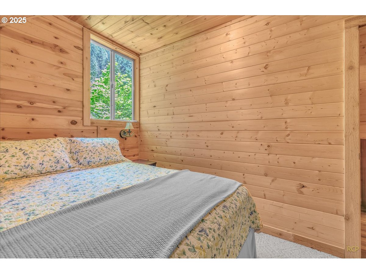 30352 Road 12 Rhododendron, OR 97049 - Photo 11 of 46 Gallery Image 11