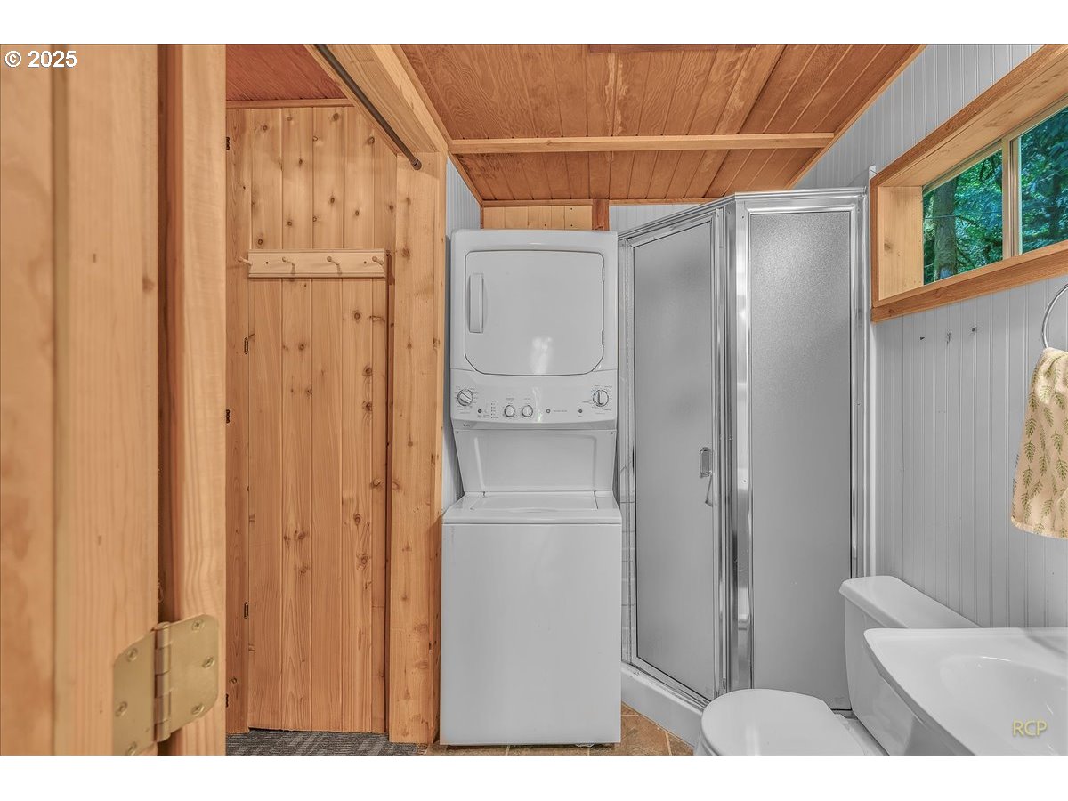 30352 Road 12 Rhododendron, OR 97049 - Photo 12 of 46 Gallery Image 12