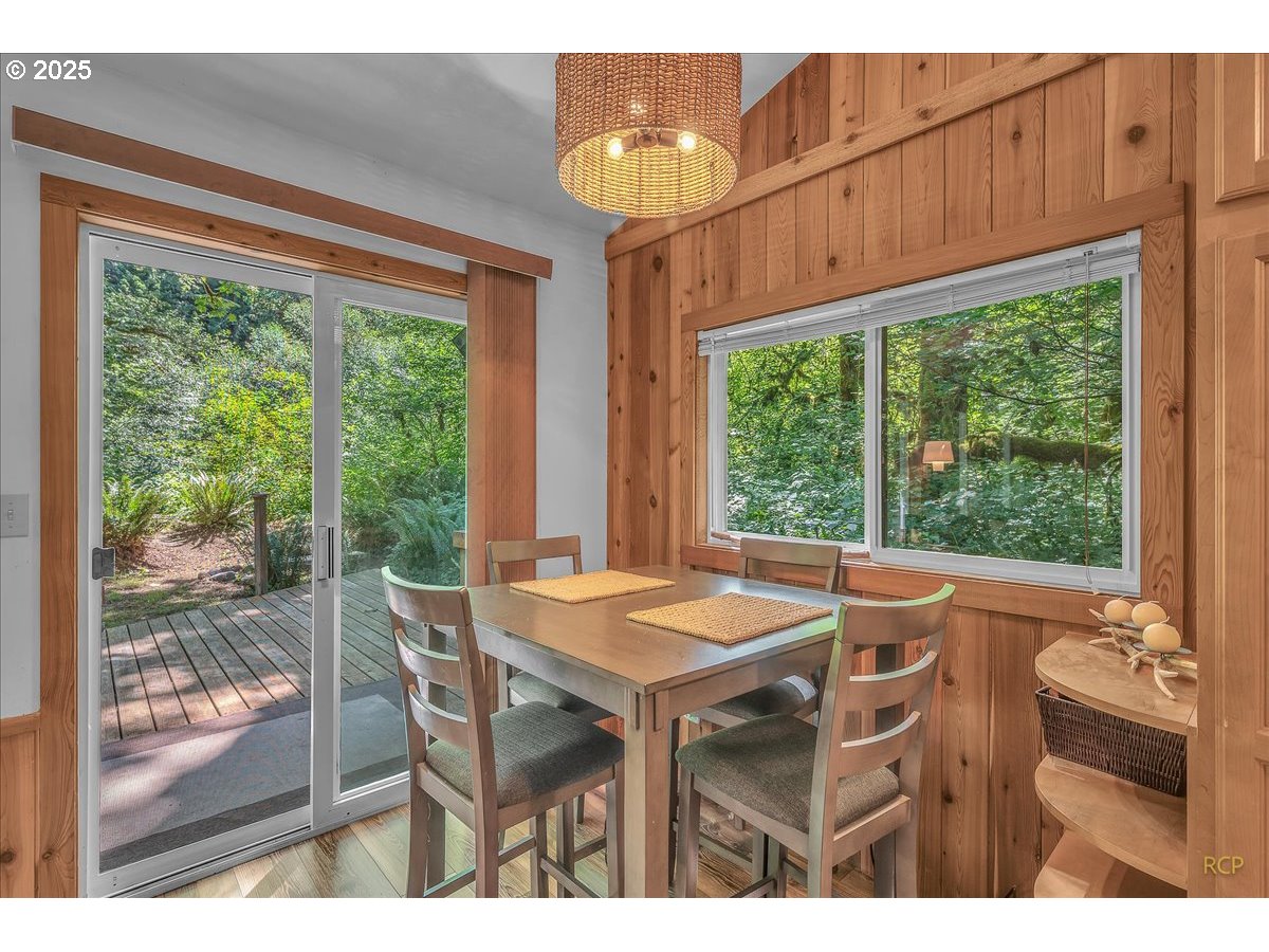 30352 Road 12 Rhododendron, OR 97049 - Photo 26 of 46 Gallery Image 26