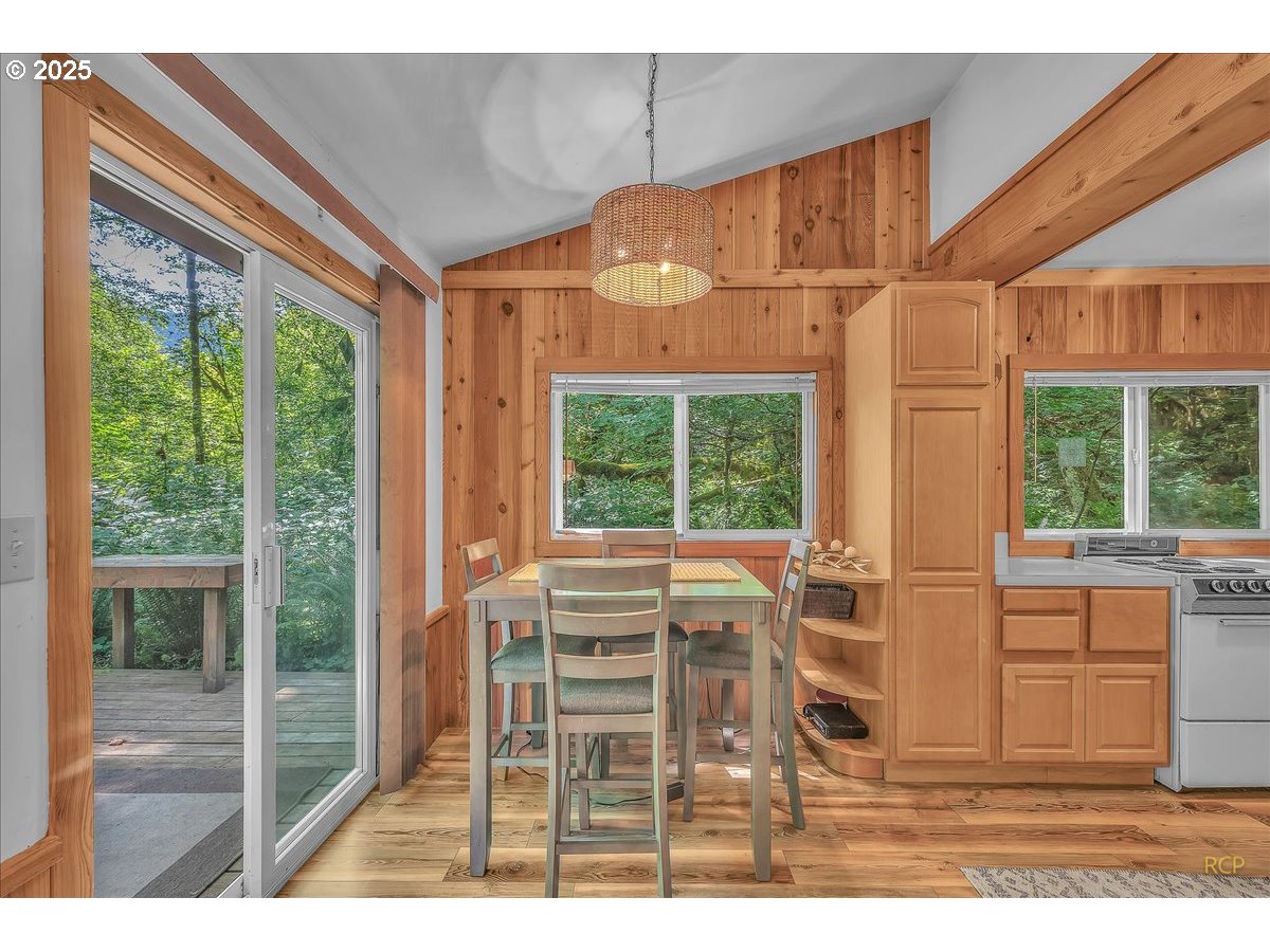 30352 Road 12 Rhododendron, OR 97049 - Photo 27 of 46 Gallery Image 27