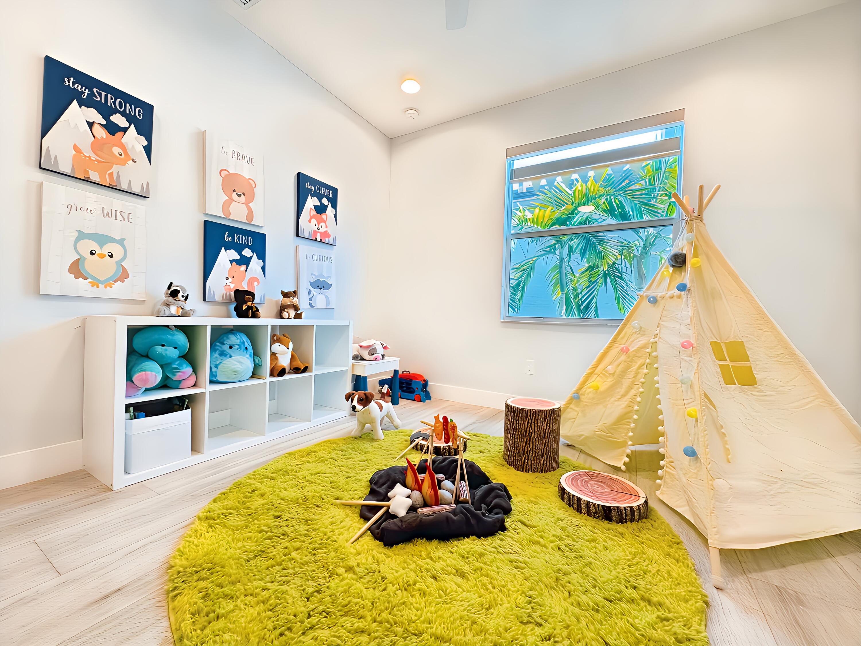 15377 Green River Court Delray Beach, FL 33446 - Photo 20 of 49 a room with furniture and a wooden floor