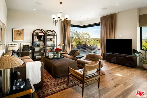 $12,800,000 | 1030 Somera Road, Los Angeles, CA 90077