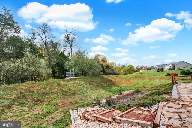 a house view with a outdoor space