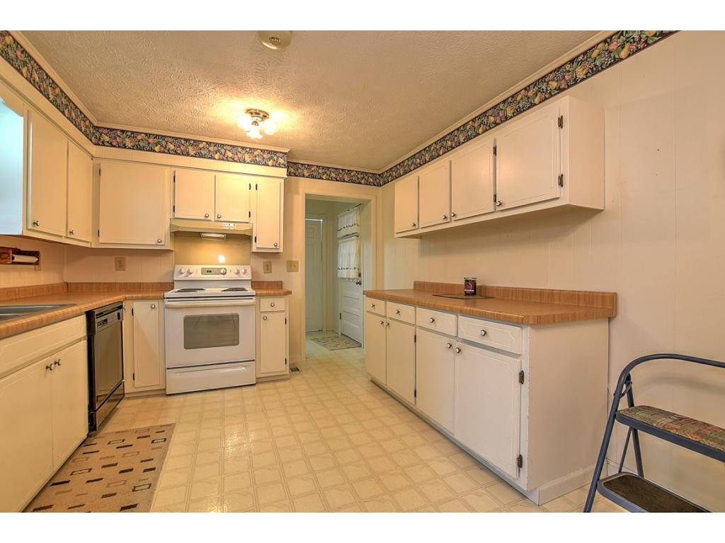 810 Meadowbrook Road Afton, TN 37616 - Photo 10 of 36 Photo 10