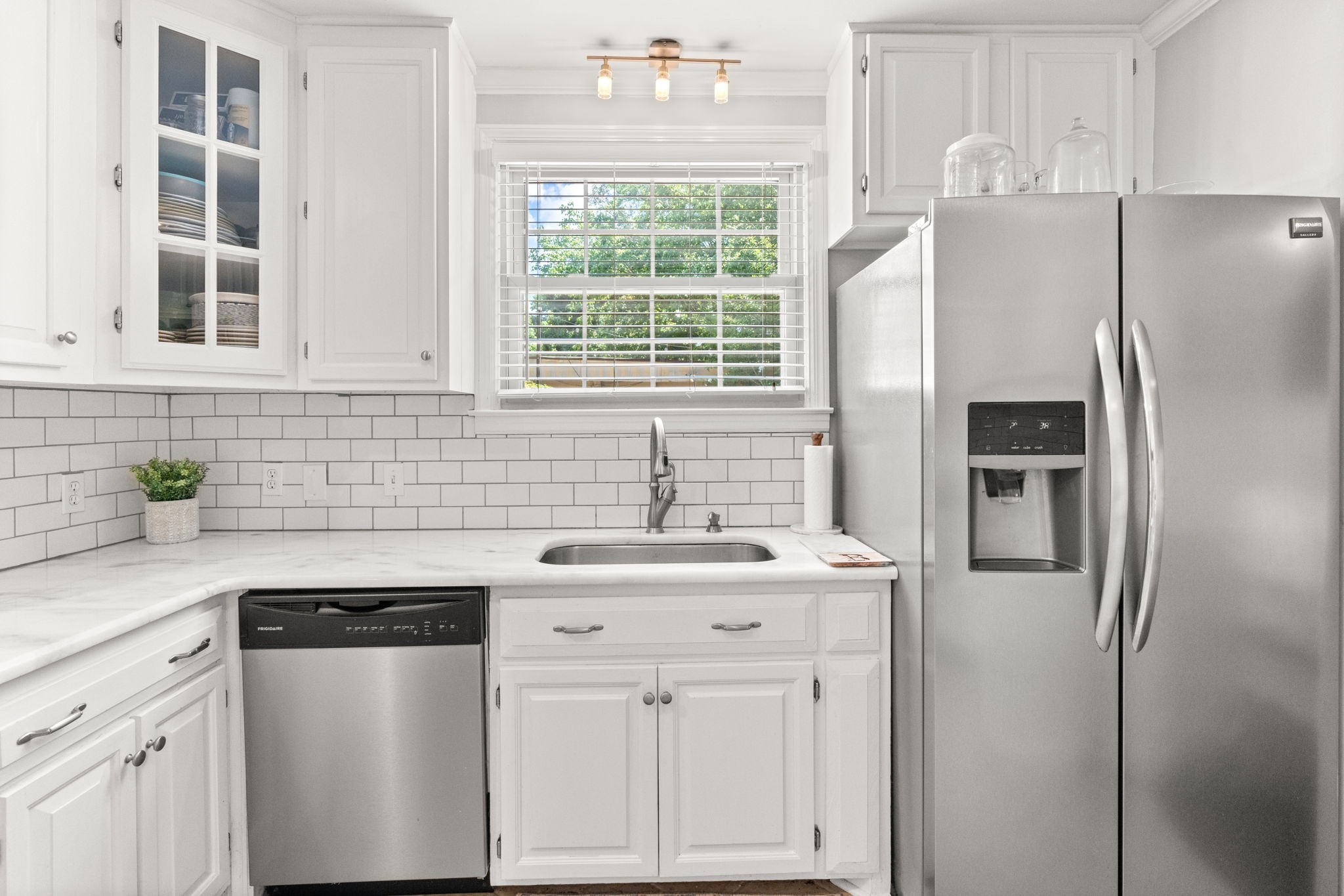 523 Hogan Road Nashville, TN 37220 - Photo 3 of 34 Gallery Image 3