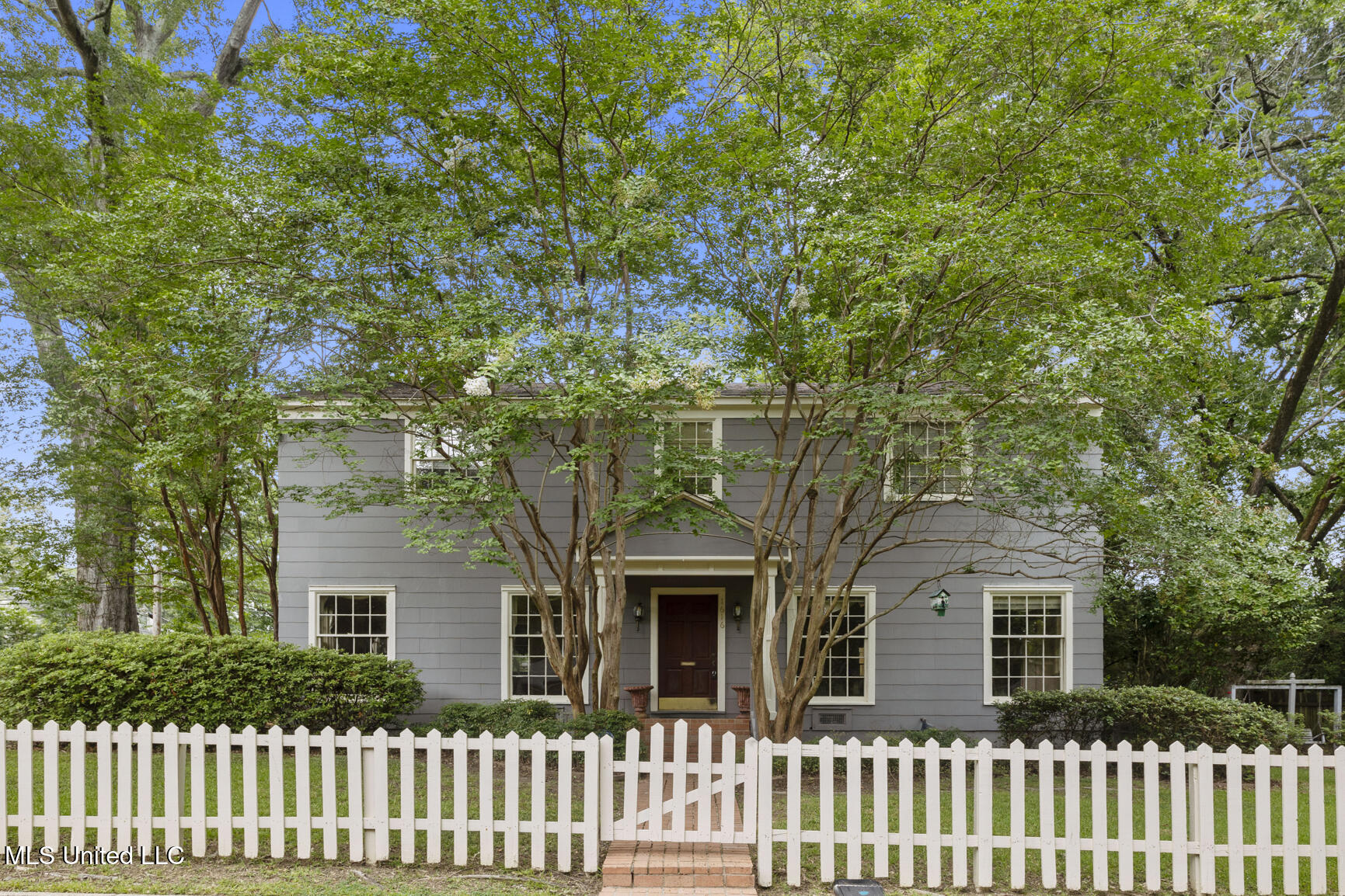 1616 Linden Place Jackson, MS 39202 - Photo 1 of 37 1616 LIden-3