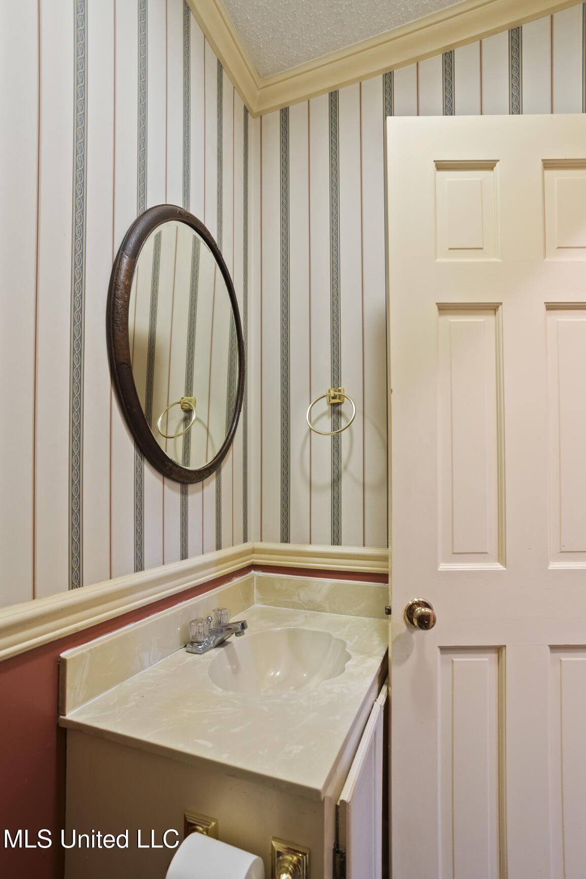 1616 Linden Place Jackson, MS 39202 - Photo 21 of 37 1616 LIden-21