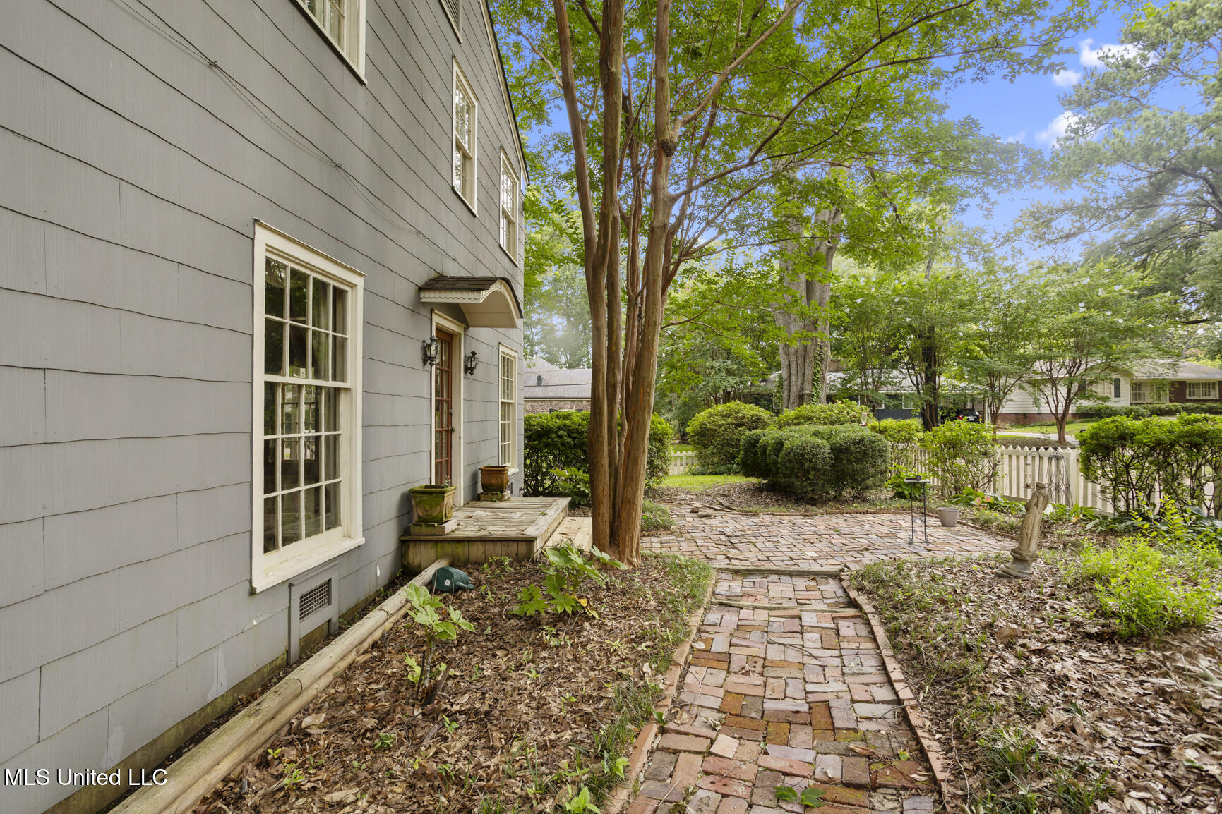 1616 Linden Place Jackson, MS 39202 - Photo 9 of 37 1616 LIden-9