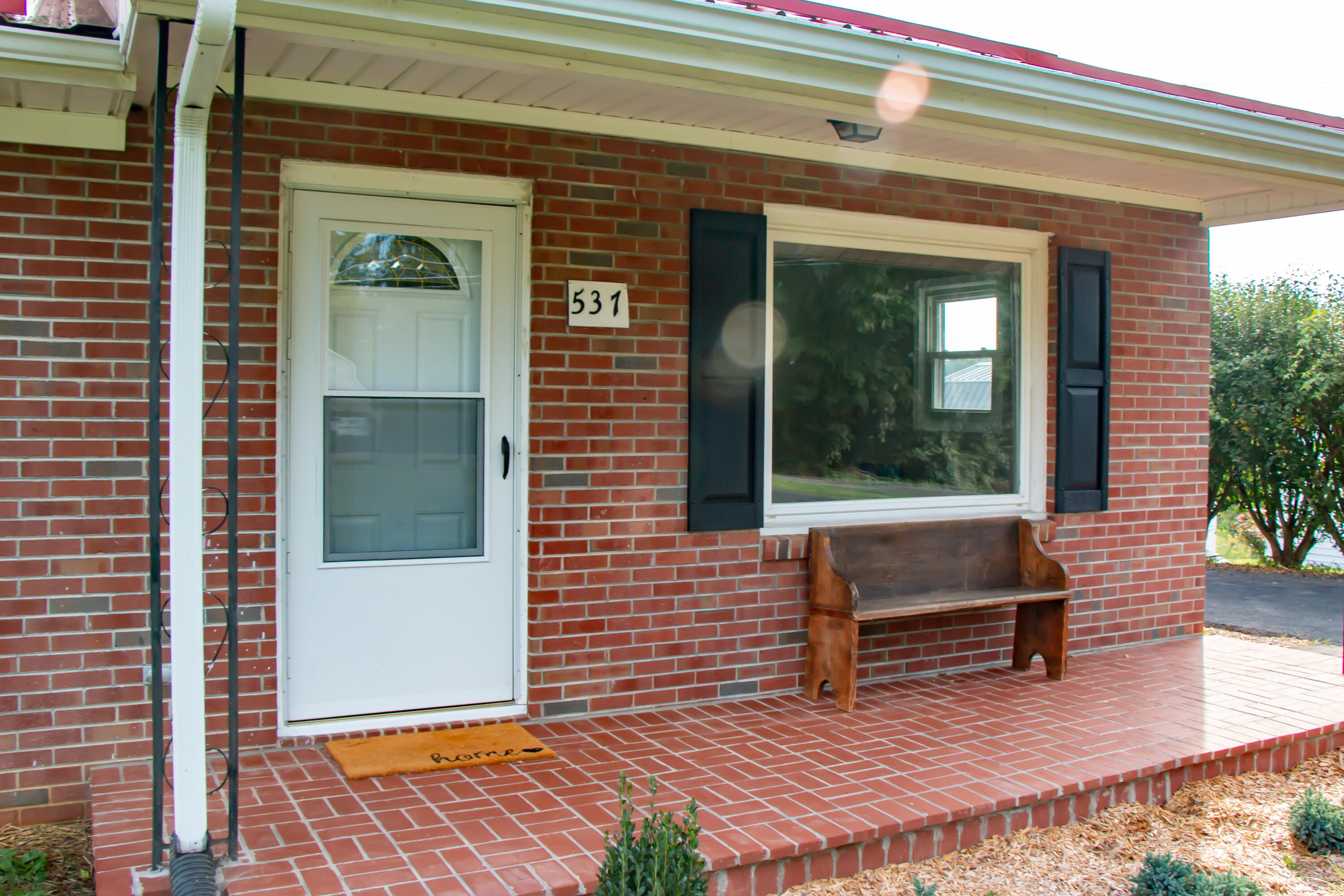 537 Sycamore Street Glade Spring, VA 24340 - Photo 3 of 28 537 Sycamore Street