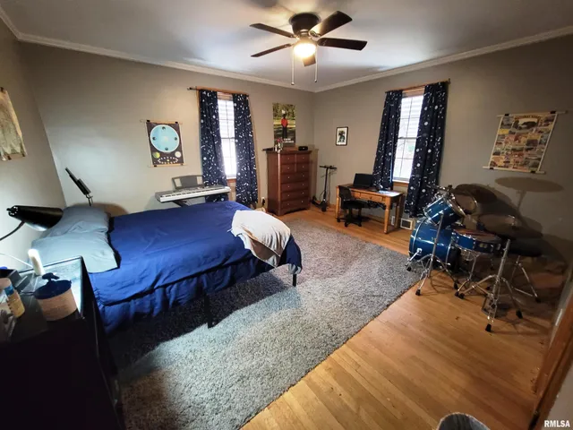 $299,900 | 235 North Indiana Avenue, Salem, IL 62881