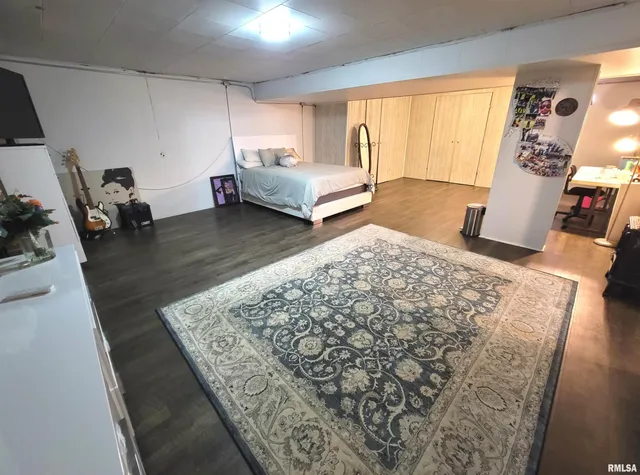 $299,900 | 235 North Indiana Avenue, Salem, IL 62881