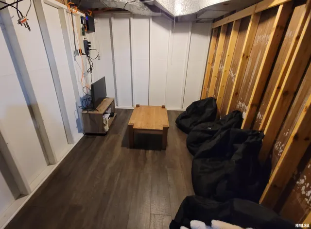 $299,900 | 235 North Indiana Avenue, Salem, IL 62881