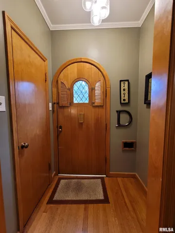 $299,900 | 235 North Indiana Avenue, Salem, IL 62881