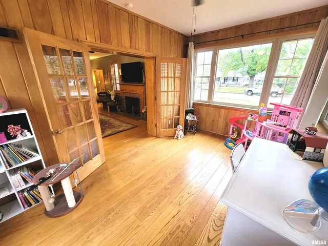 $299,900 | 235 North Indiana Avenue, Salem, IL 62881