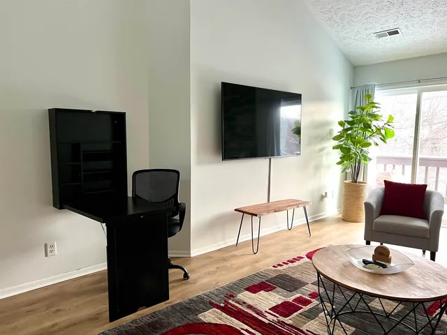 $169,000 | 1982 East Bay Pointe Drive, Unit 34, Bloomington, IN 47401