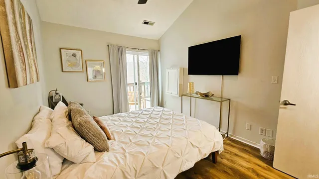 $169,000 | 1982 East Bay Pointe Drive, Unit 34, Bloomington, IN 47401