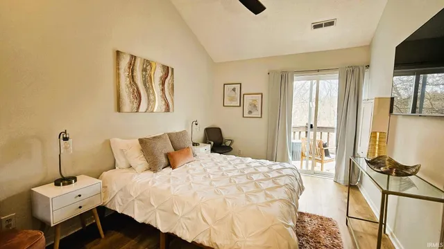 $169,000 | 1982 East Bay Pointe Drive, Unit 34, Bloomington, IN 47401