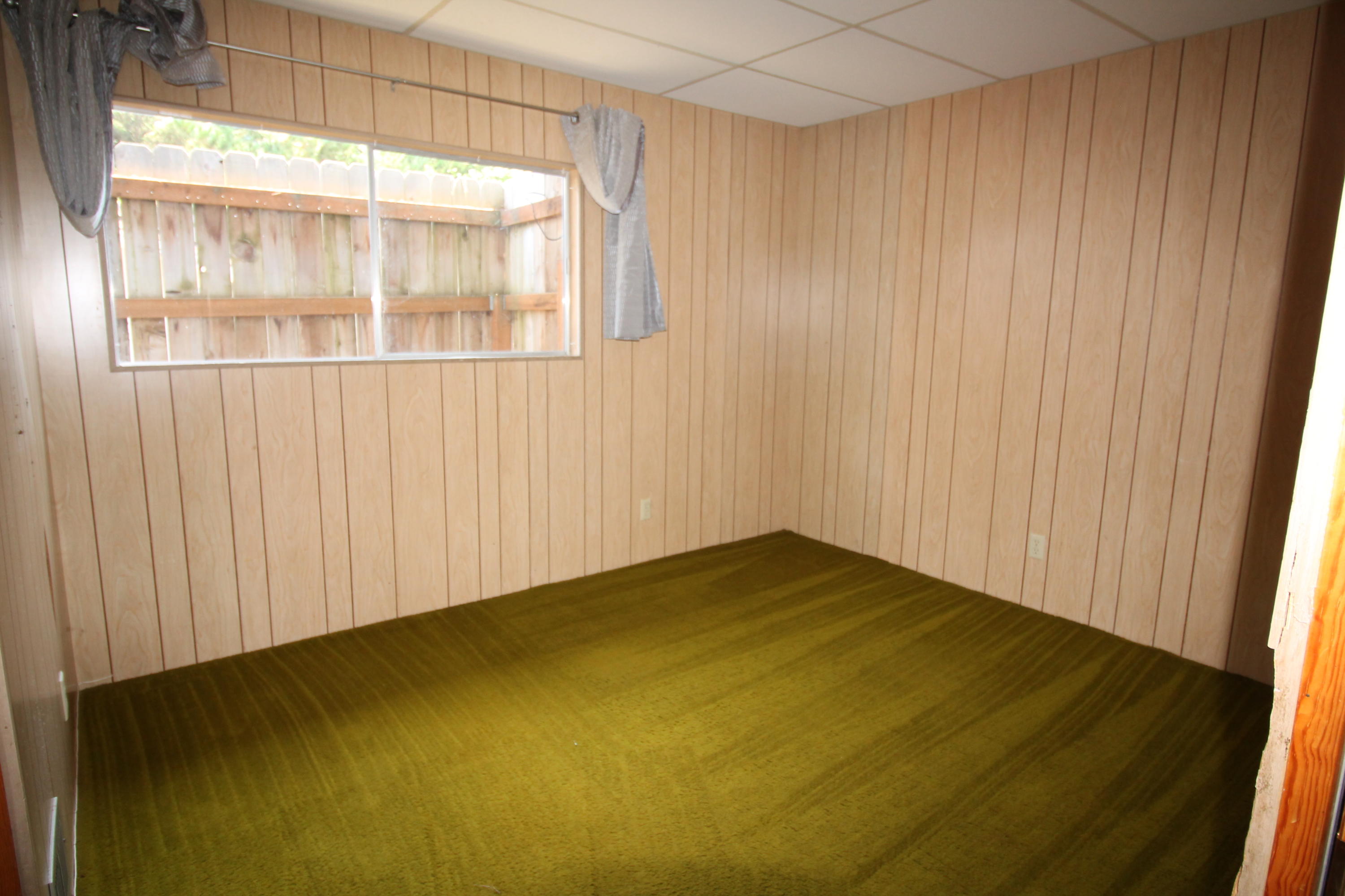 6551 Rohnerville Road Hydesville, CA 95547 - Photo 16 of 31 MIL bedroom