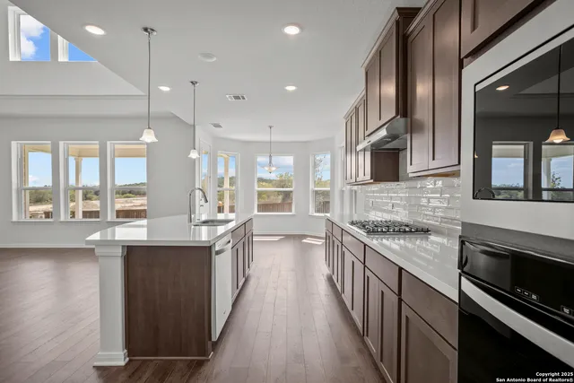 $659,990 | 2804 Reeves Lane, Schertz, TX 78108