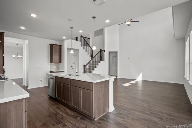 $659,990 | 2804 Reeves Lane, Schertz, TX 78108