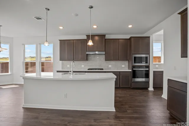 $659,990 | 2804 Reeves Lane, Schertz, TX 78108