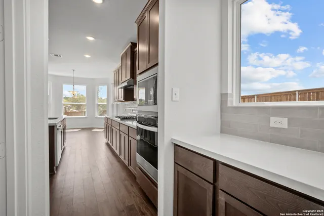 $659,990 | 2804 Reeves Lane, Schertz, TX 78108