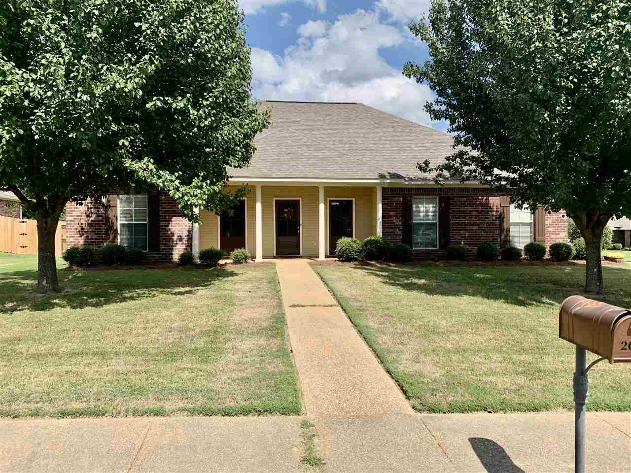 206 Cres Ridge Drive Madison, MS 39110 - Photo 1 of 25 Photo 1