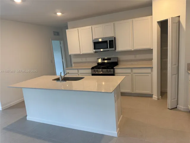 $3,100 | 5837 Northwest Sweetwood Drive, Port St. Lucie, FL 34987