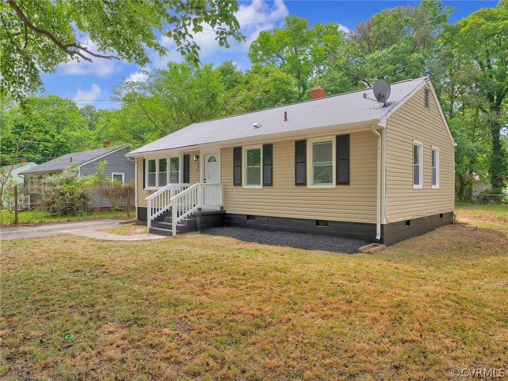 948 Barlen Drive Richmond, VA 23225 - Photo 2 of 12 a front view of a house with yard